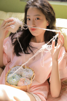 王者荣耀镜被捅哭还流东西